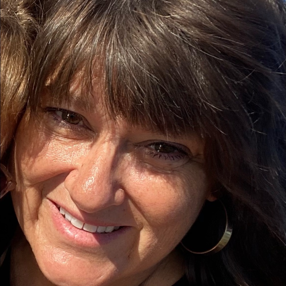 Meet your Posher, Carla